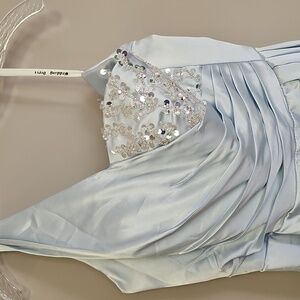 Elegant Blue Evening Gown, NWOT , Size 6-8
